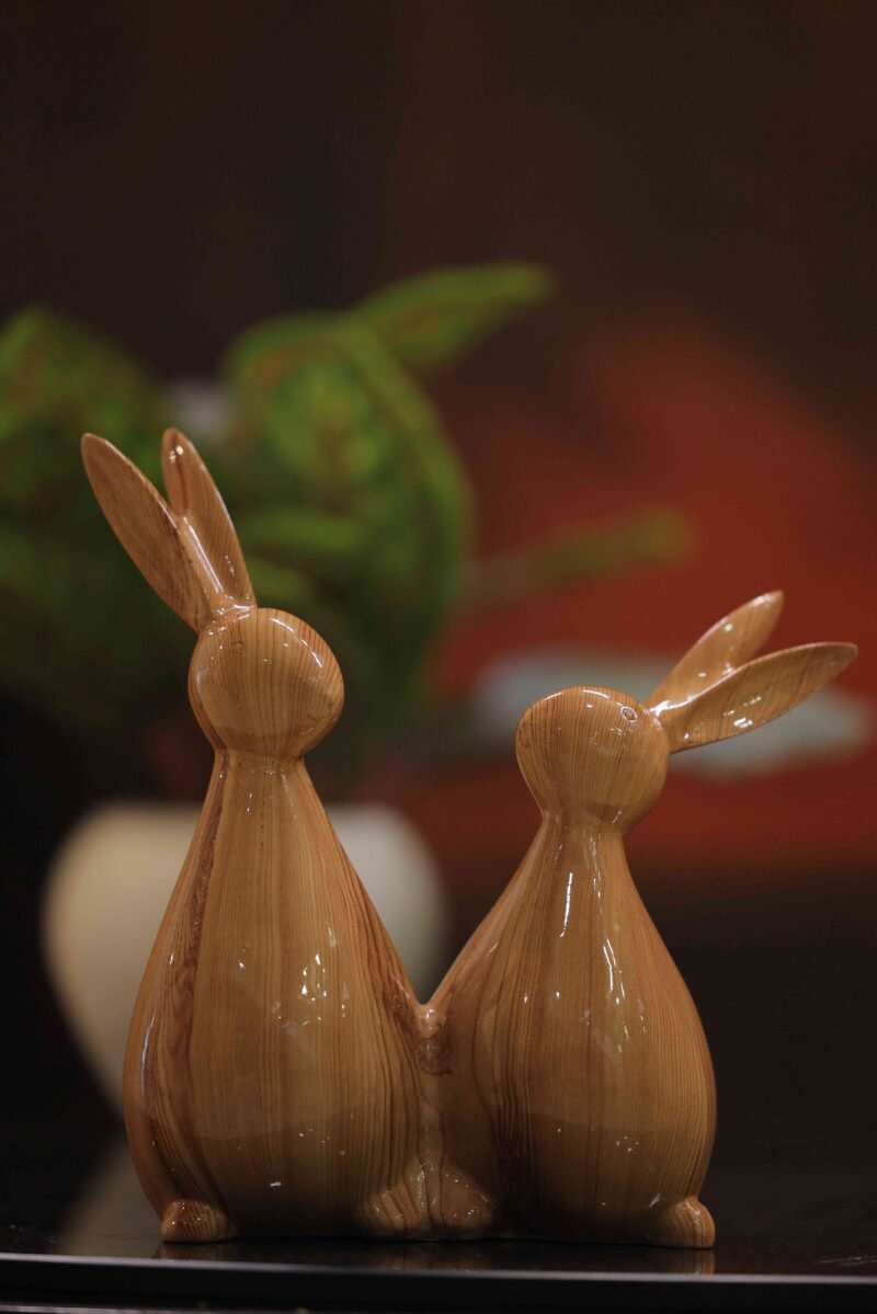 Bunny Couple Showpiece | Glossy Wood Finish | H19.5 × W14 × D8 cm