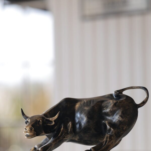 Charging Bull Sculpture | Brushed Antique Finish | H14 × W15 × L29 cm