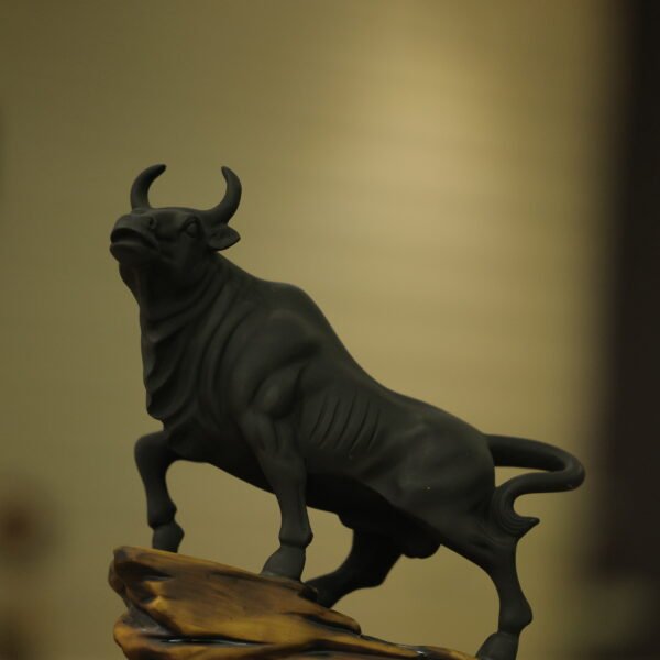 Guardian Bull Sculpture | Symbol of Strength & Stability | Matte Finish | H14 × W15 × L29 cm