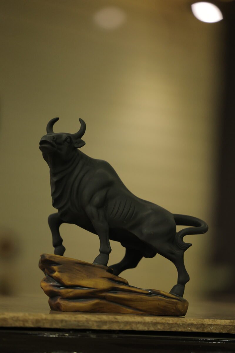 Guardian Bull Sculpture | Symbol of Strength & Stability | Matte Finish | H14 × W15 × L29 cm